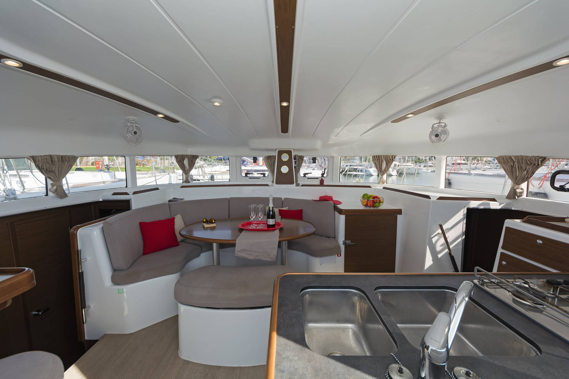 2017 Lagoon 380 for sale (photo 8)