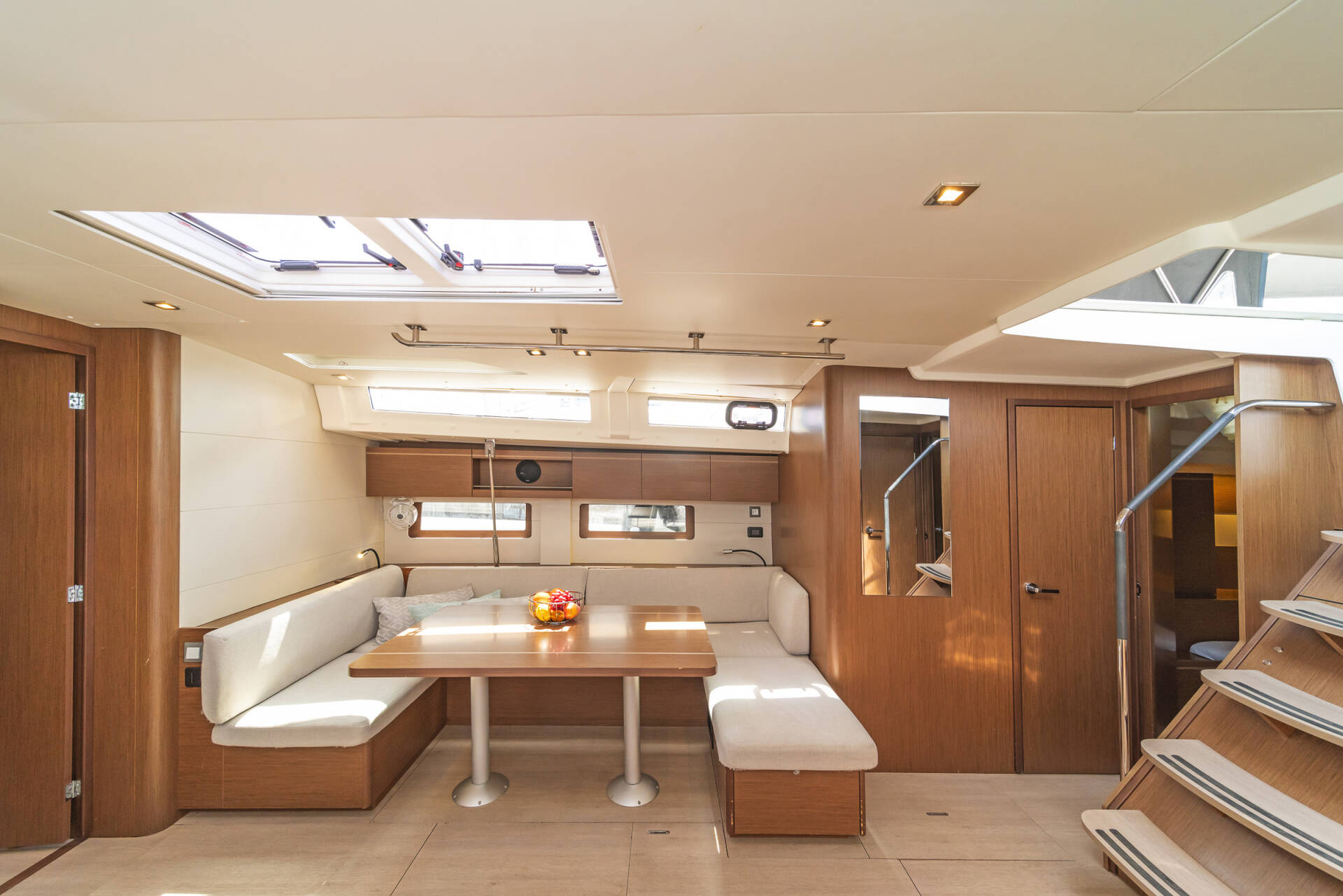 2020 Beneteau Oceanis 51.1 à vendre (photo 9)