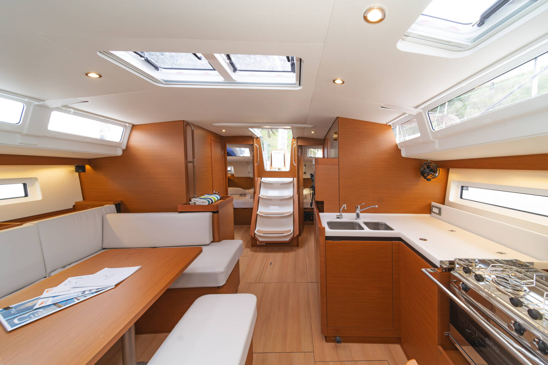 2020 Jeanneau Sun Odyssey 490 na sprzedaż (photo 12)
