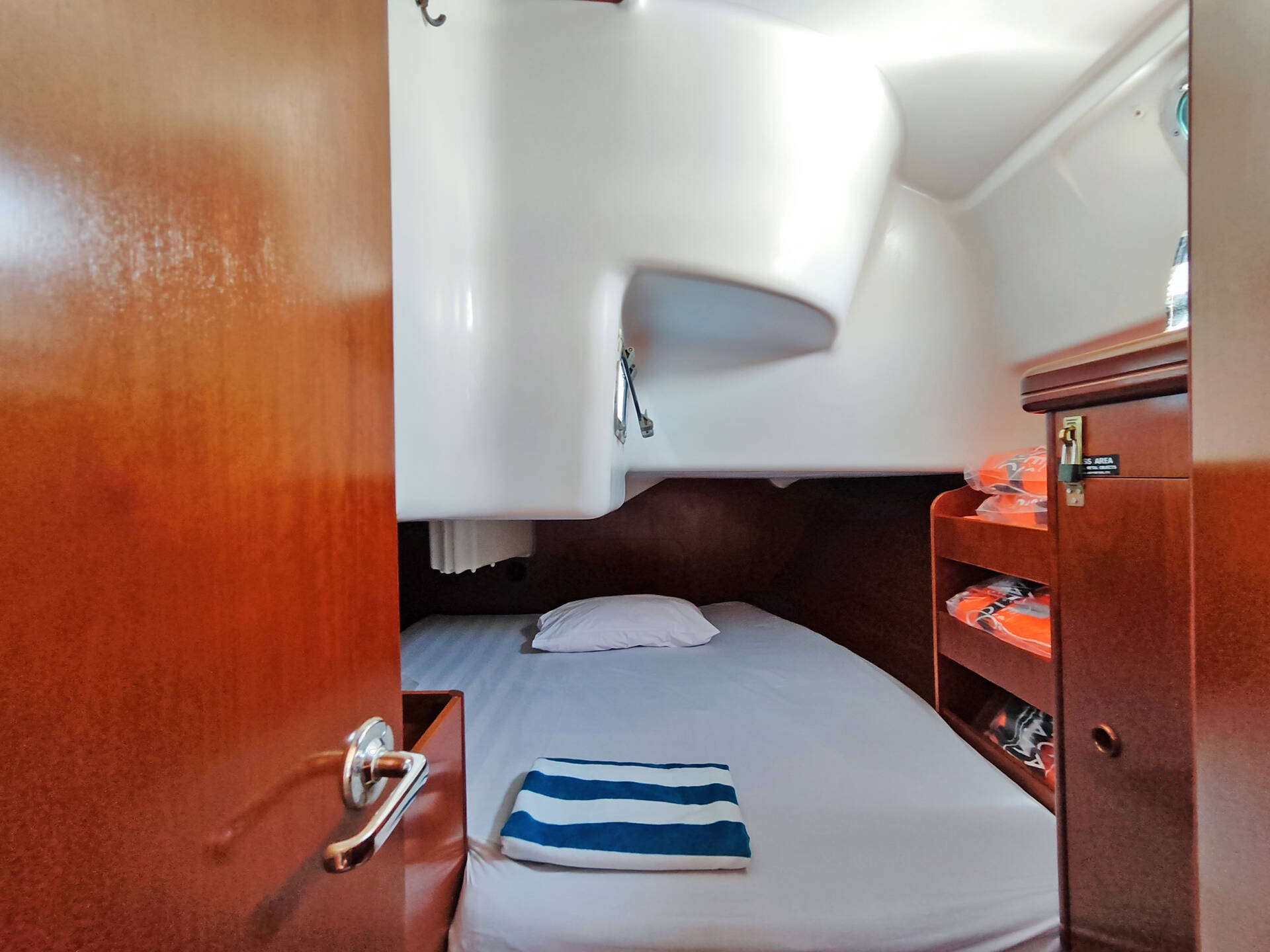 2001 Beneteau Oceanis 411 Clipper en venta (photo 10)