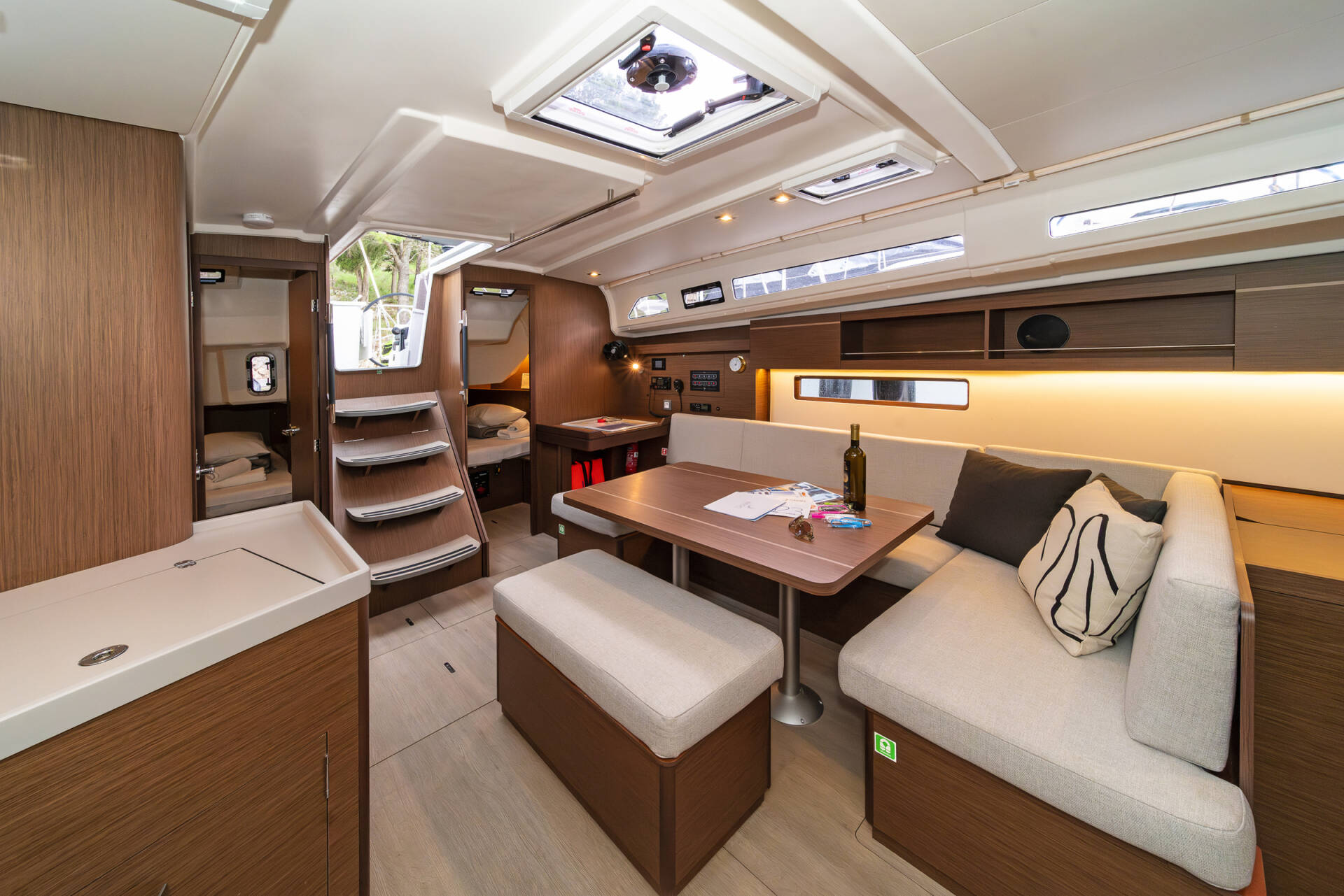 2023 Beneteau Oceanis 40.1 te koop (photo 9)