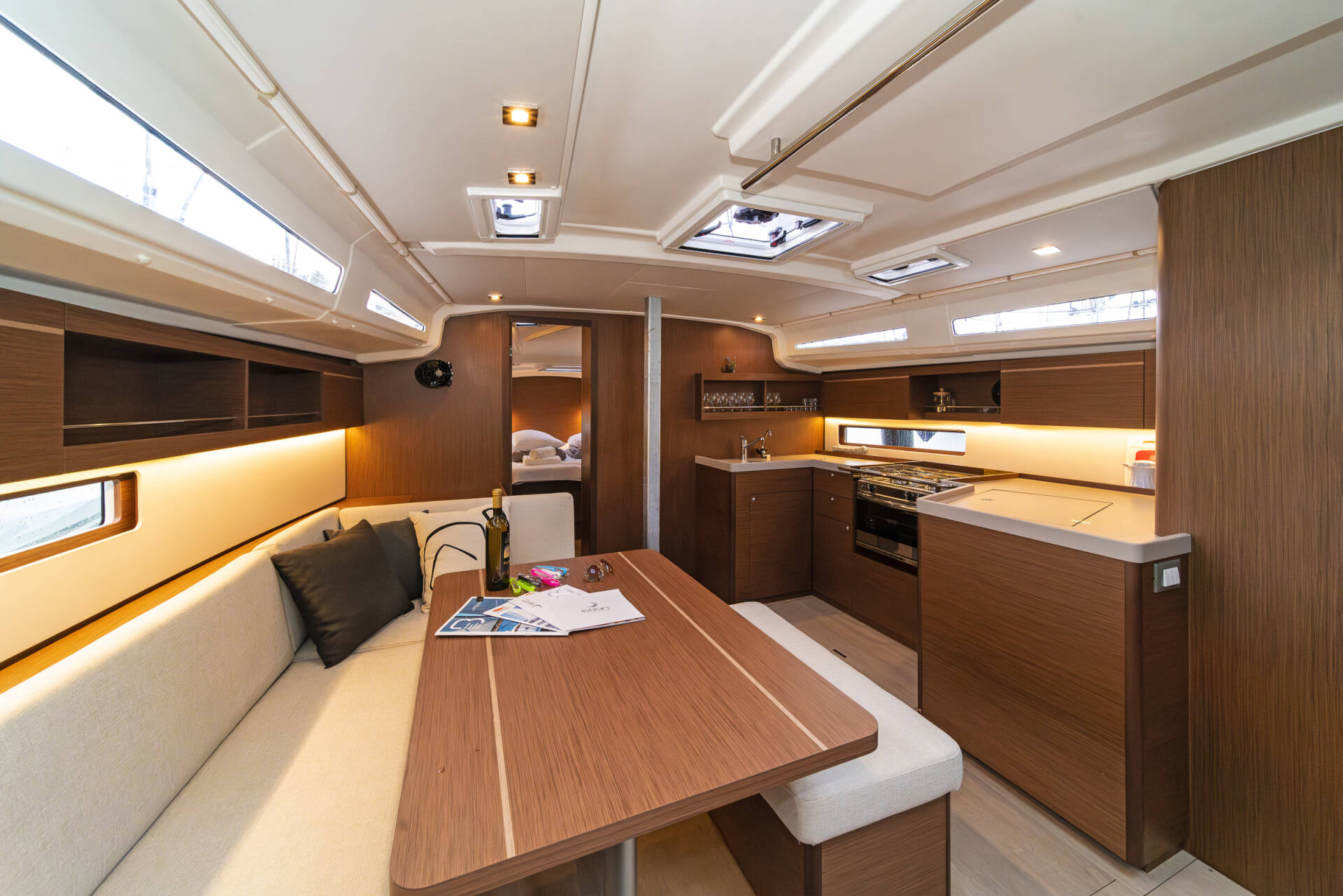 2023 Beneteau Oceanis 40.1 te koop (photo 11)