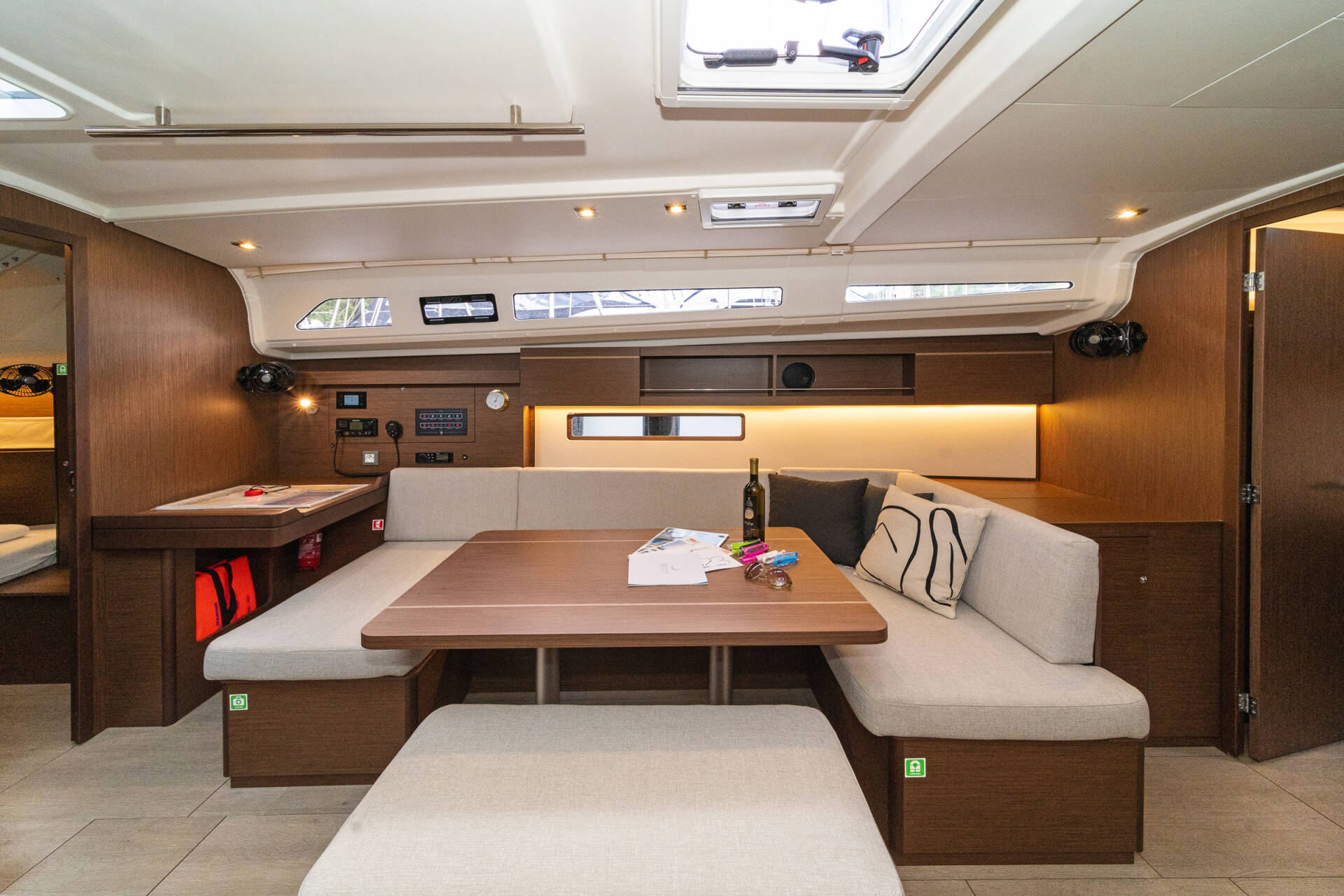 2023 Beneteau Oceanis 40.1 te koop (photo 13)