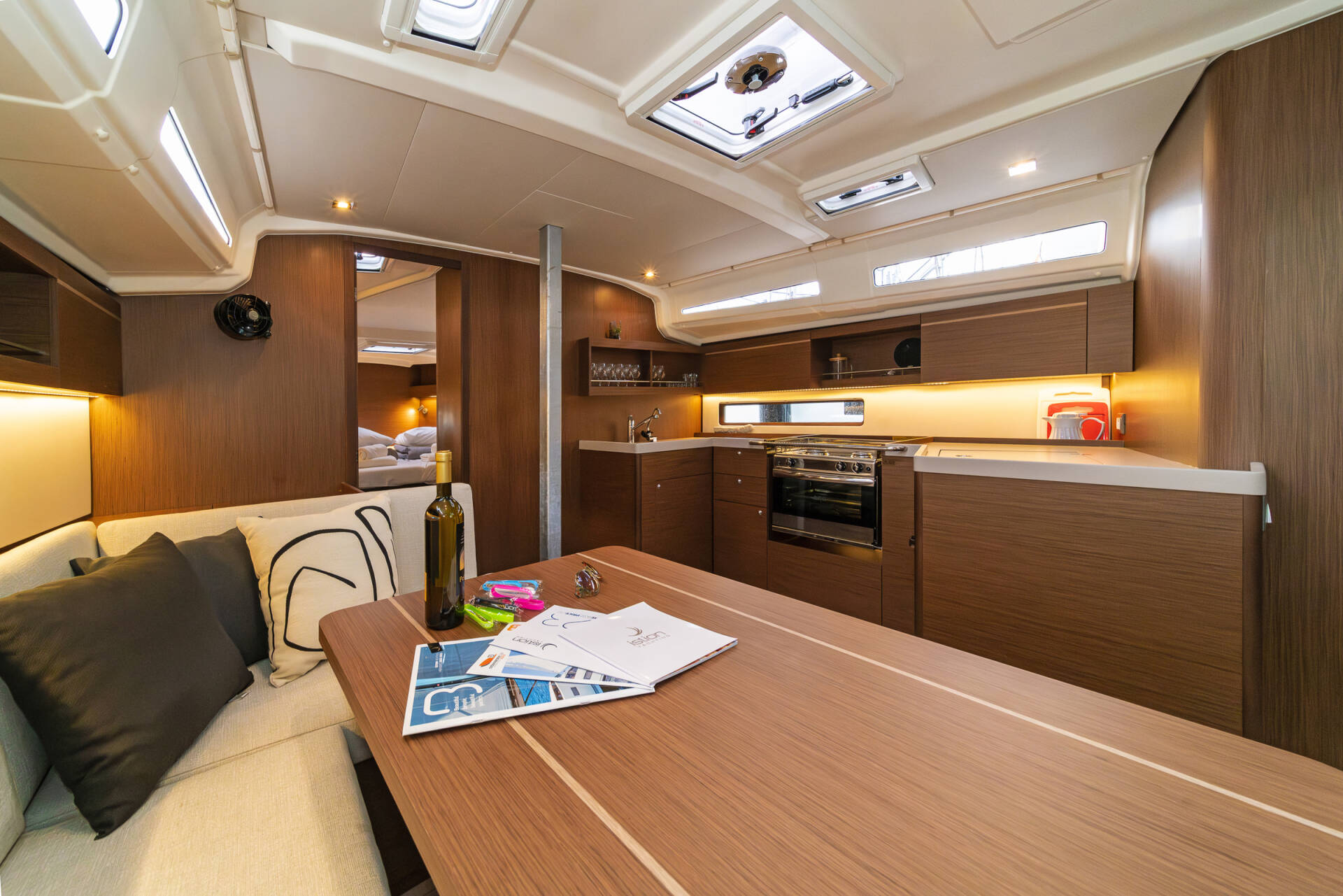 2023 Beneteau Oceanis 40.1 te koop (photo 14)