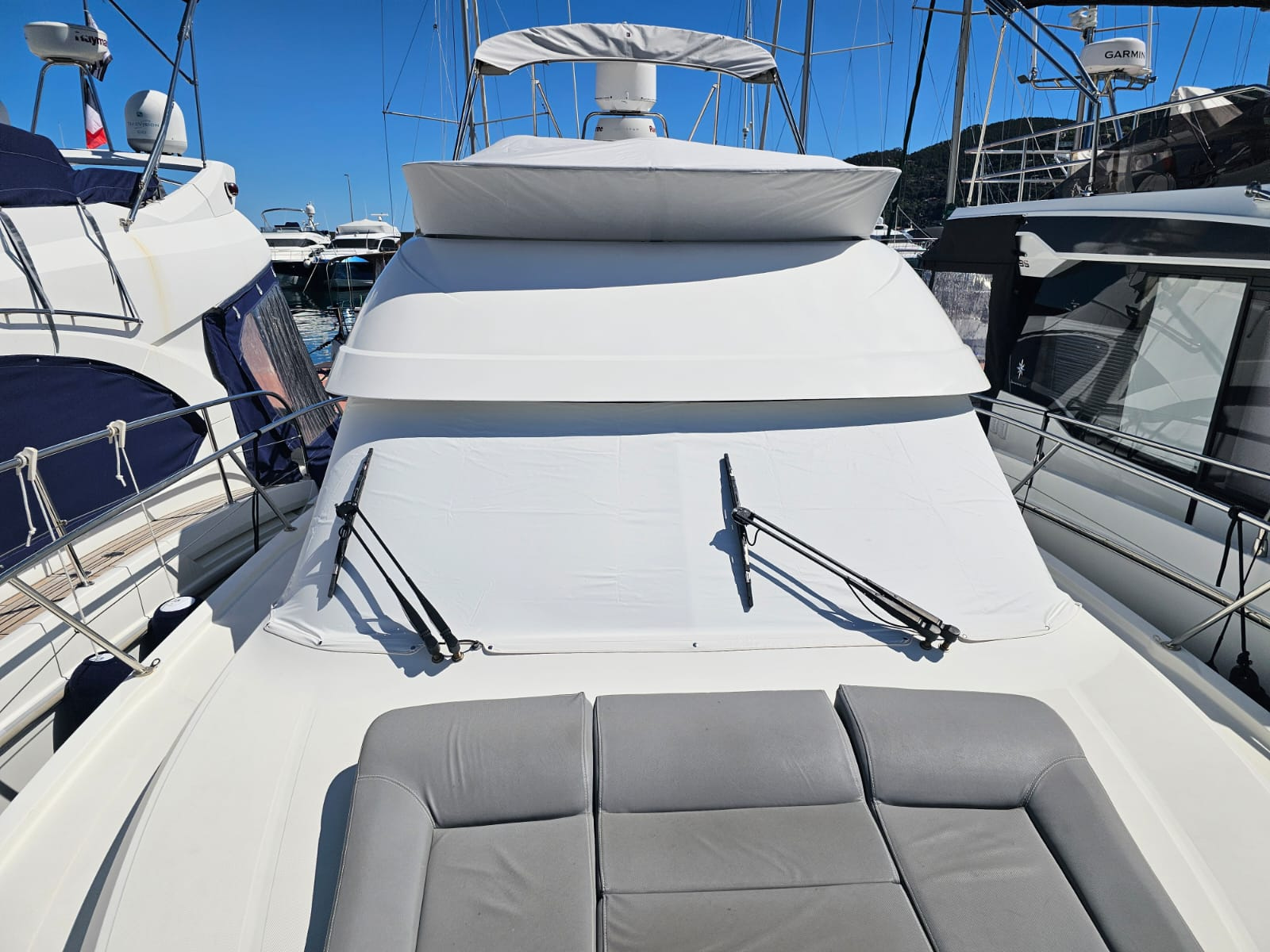 2017 BENETEAU ANTARES 36 FLY te koop (photo 3)