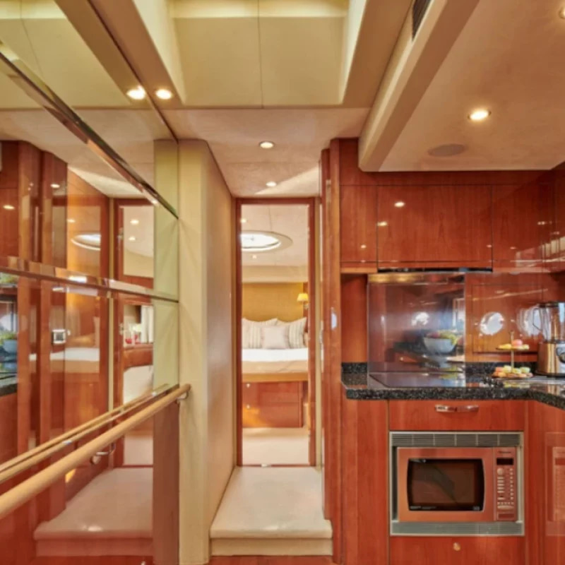 2007 Princess V70 for charter (photo 8)