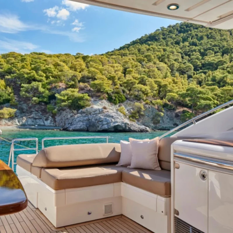 2007 Princess V70 for charter (photo 11)