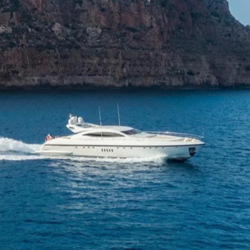 2021 Mangusta 108 zu chartern (photo 4)