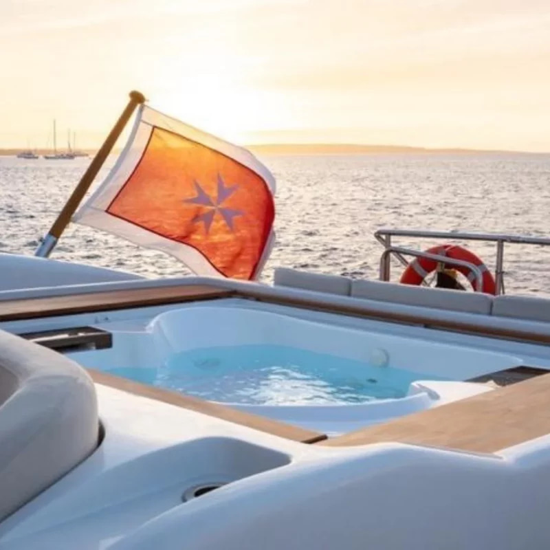 2021 Mangusta 108 zu chartern (photo 51)