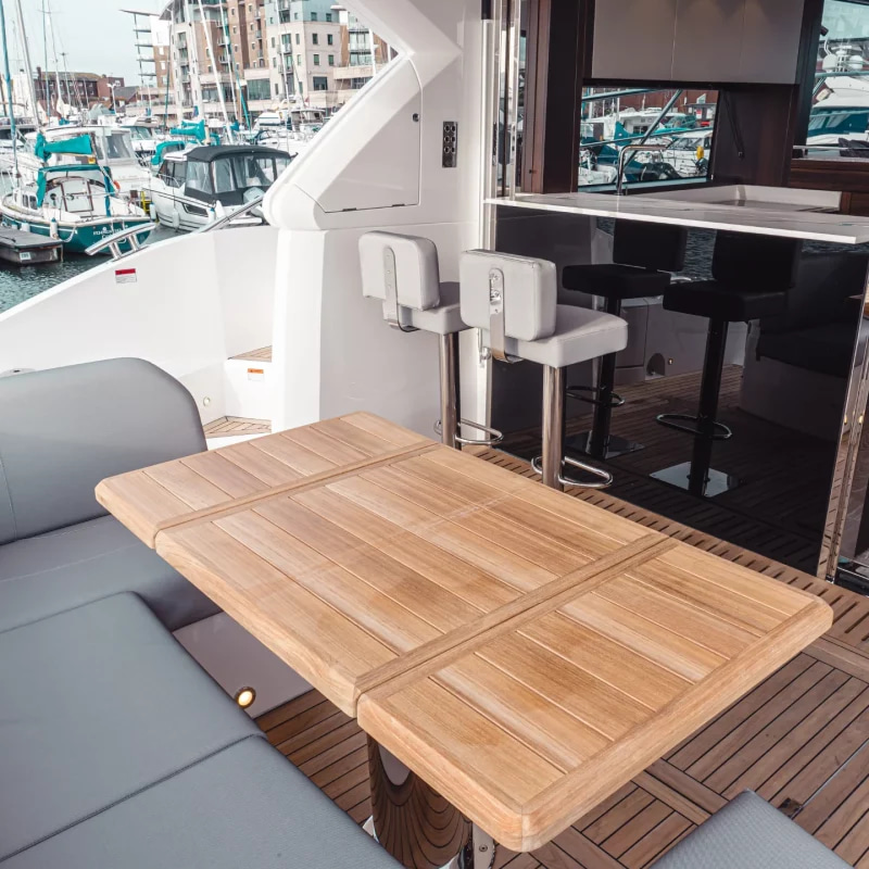 2025 Sunseeker Manhattan 55 à louer (photo 9)