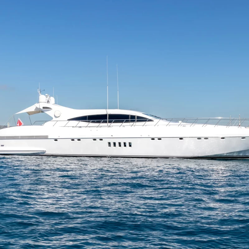 2003 Mangusta 108 for charter (photo 5)