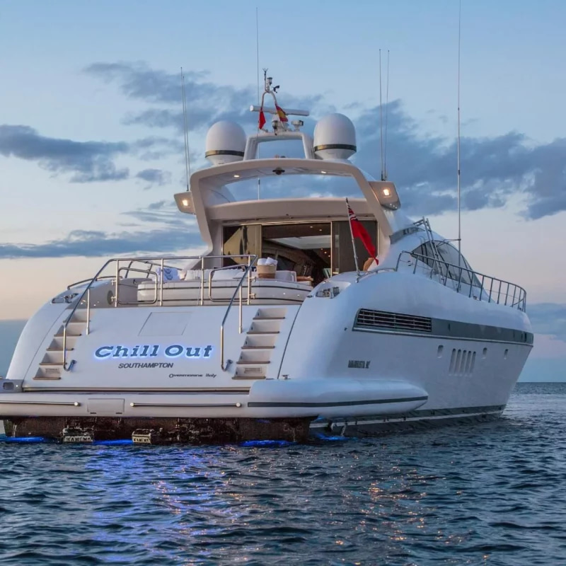 2006 Mangusta 92 te huur (photo 2)