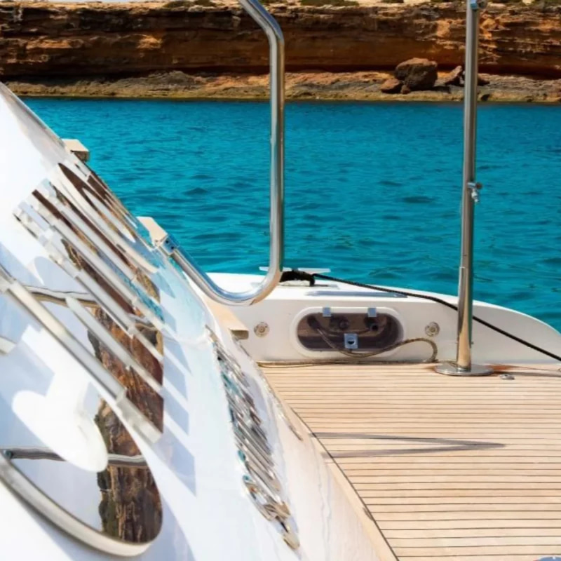 2006 Mangusta 92 te huur (photo 10)