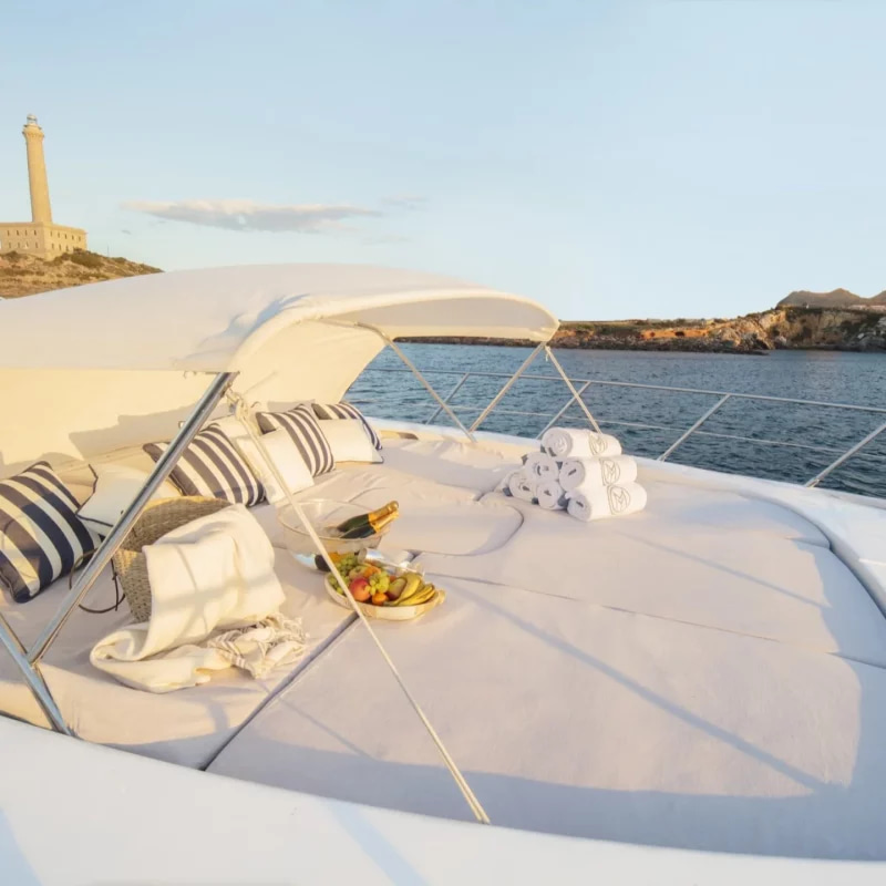 2006 Mangusta 92 te huur (photo 13)