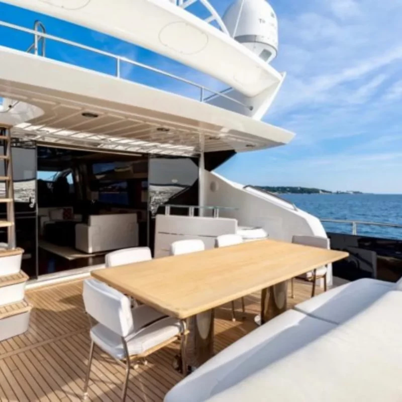2010 Sunseeker Predator 84 en alquiler (photo 10)