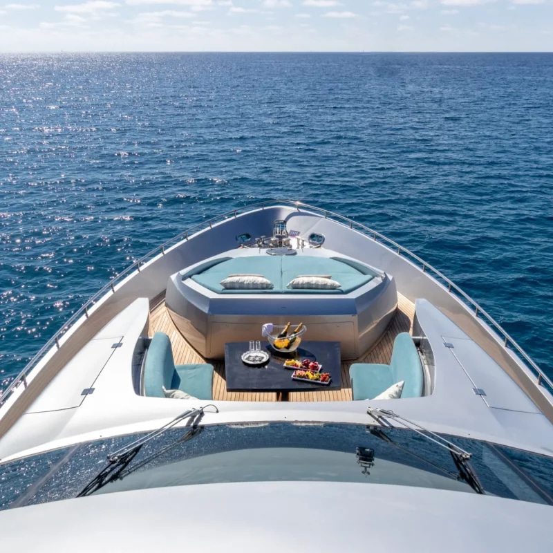 2018 Pershing 90 a noleggio (photo 7)