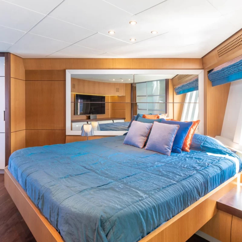 2018 Pershing 90 a noleggio (photo 14)