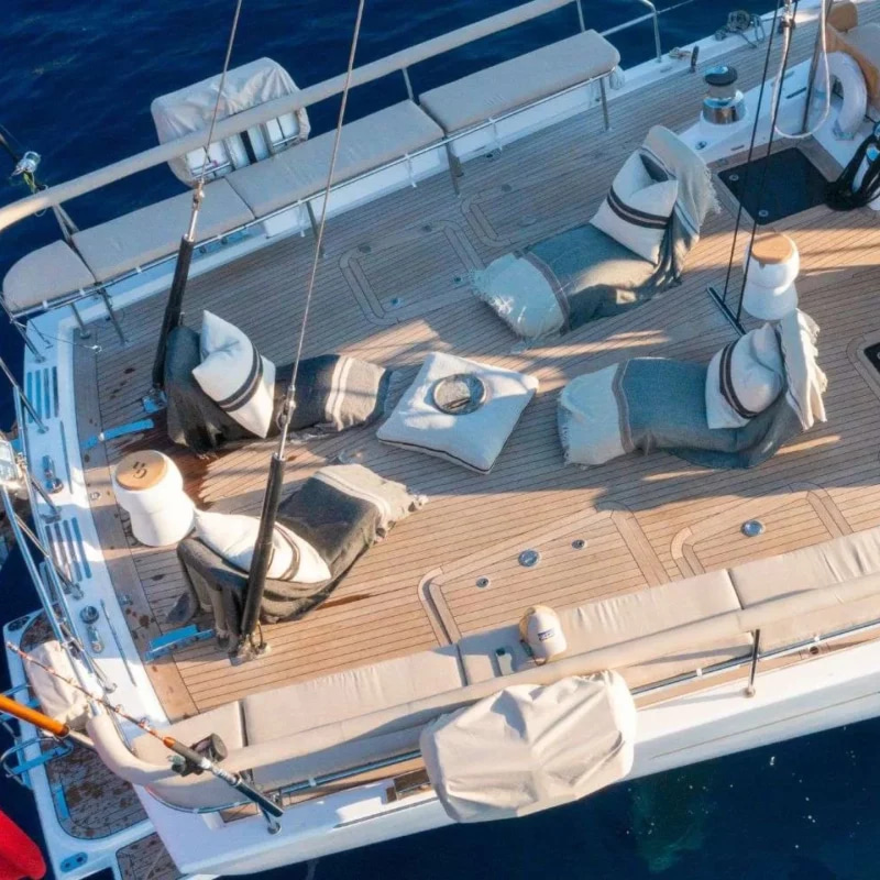 2014 Oyster 825 a noleggio (photo 19)