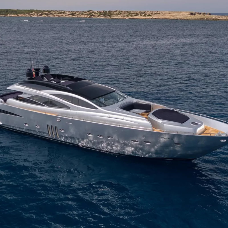 2007 Pershing 90 a noleggio (photo 2)