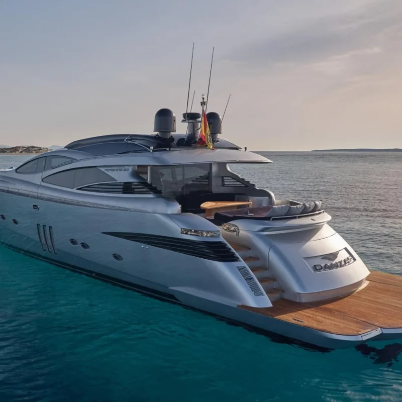 2007 Pershing 90 a noleggio (photo 3)