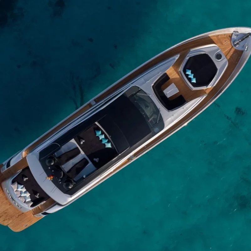 2007 Pershing 90 a noleggio (photo 4)