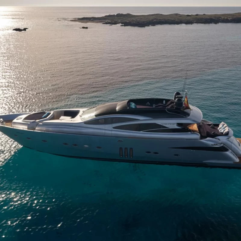 2007 Pershing 90 a noleggio (photo 5)