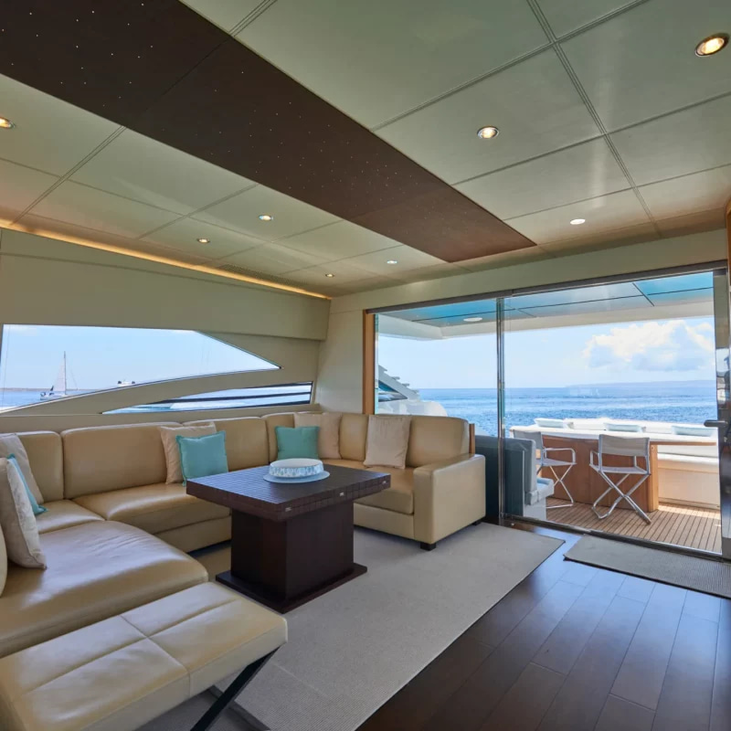 2007 Pershing 90 a noleggio (photo 19)