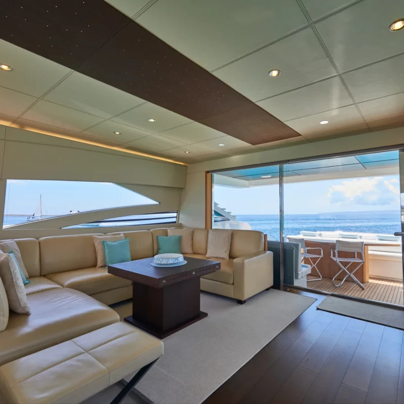 2007 Pershing 90 a noleggio (photo 21)