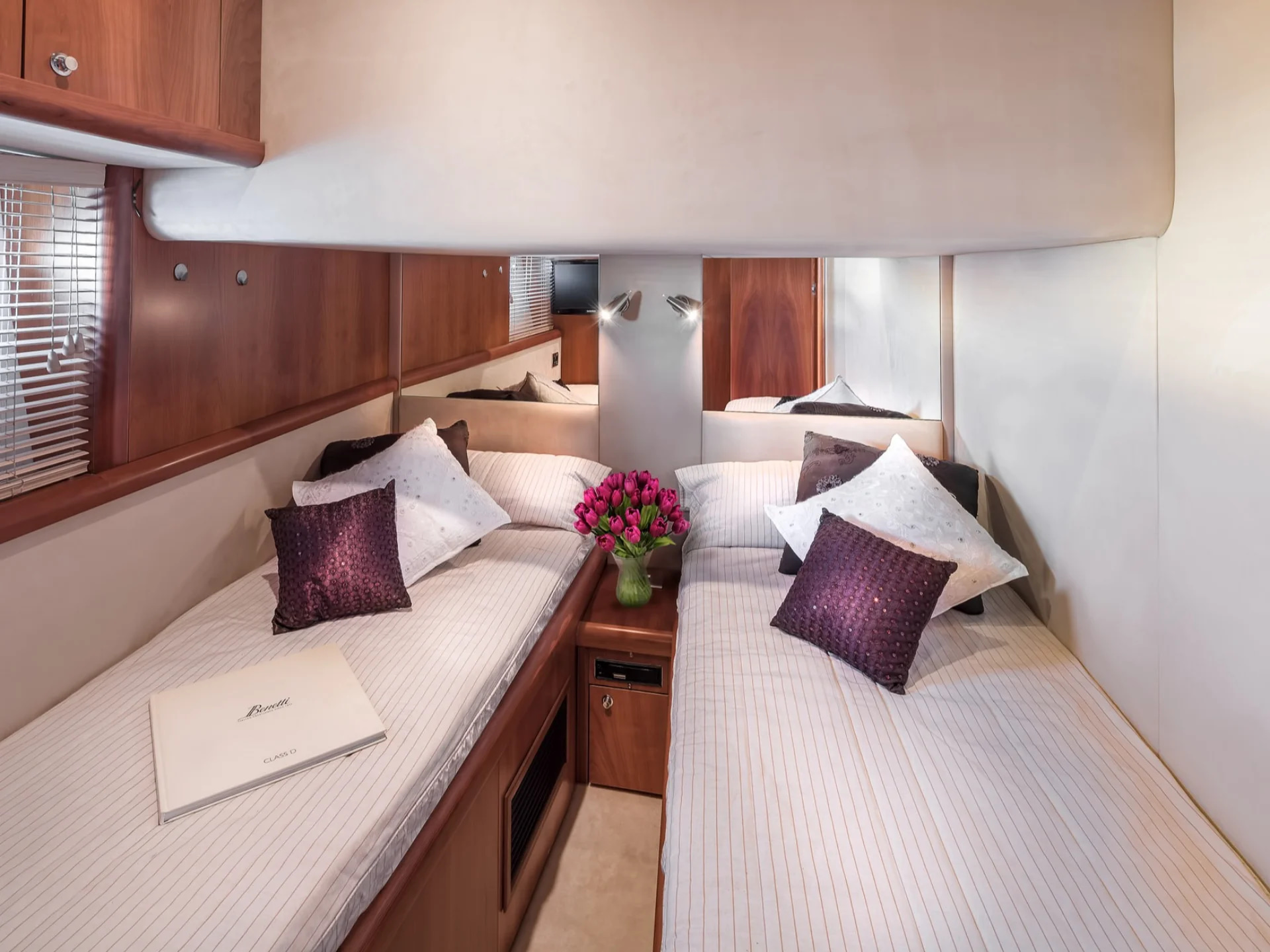 2007 Sunseeker Predator 72 for charter (photo 20)