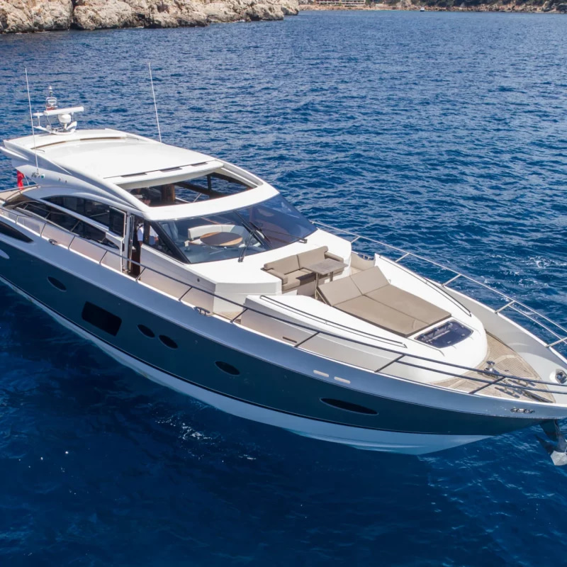 2013 Princess V72 a noleggio (photo 2)