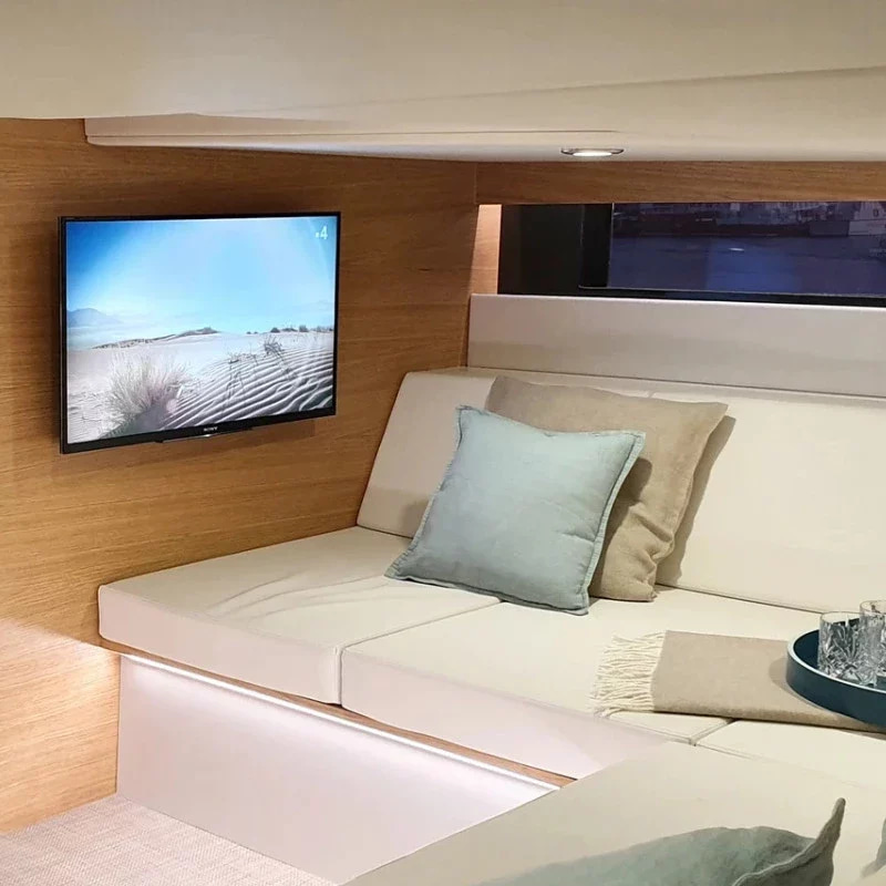 2025 De Antonio Yachts D42 Open na czarter (photo 7)