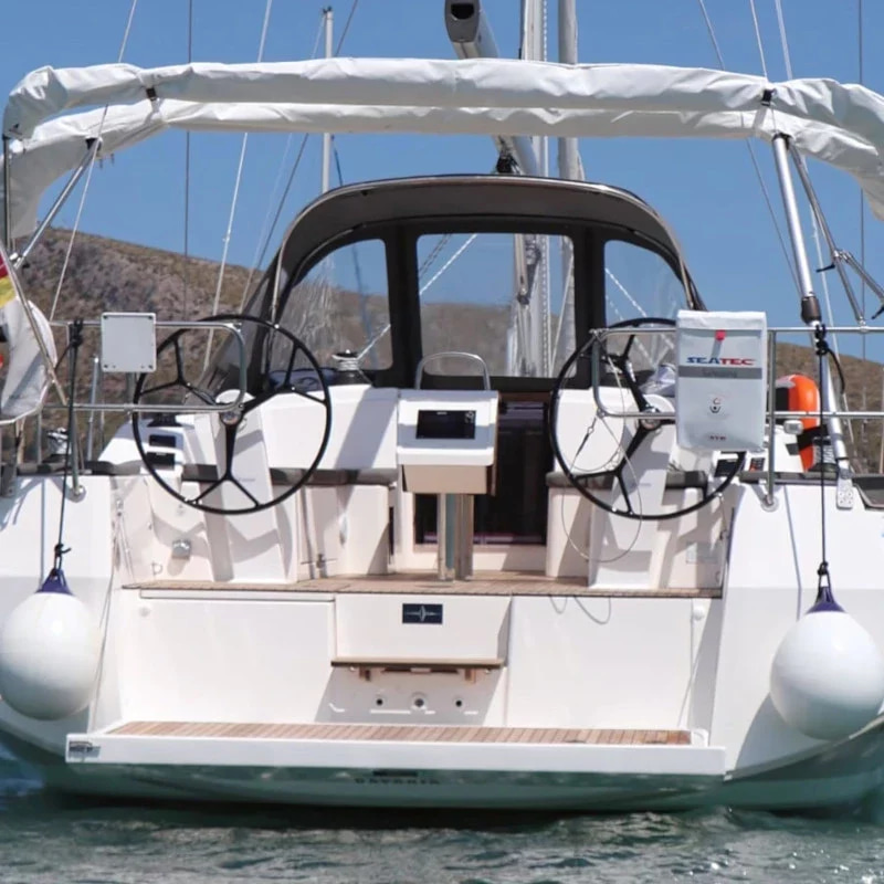 2023 Bavaria C38 à louer (photo 1)