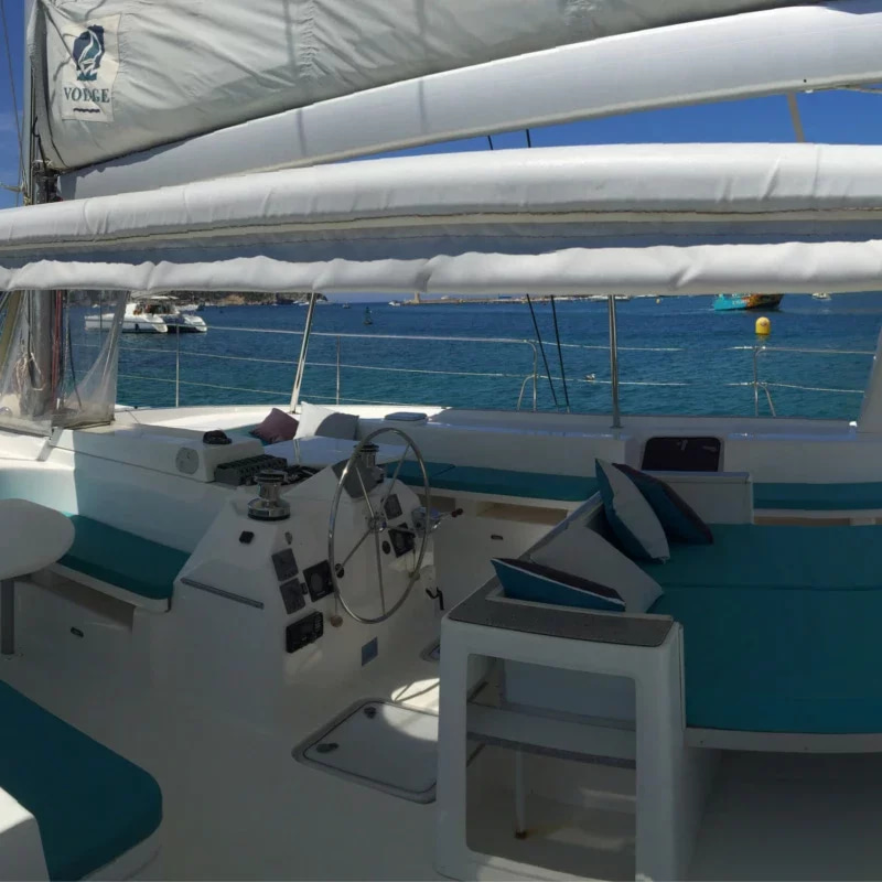 2007 Voyage Yachts DC45 te huur (photo 5)