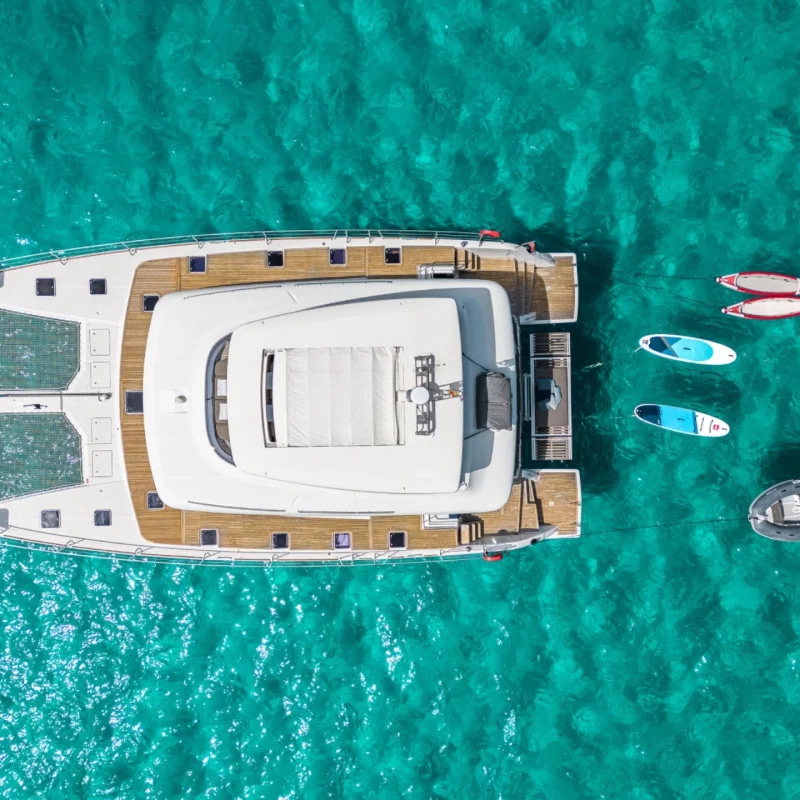 2015 Lagoon 630 for charter (photo 2)