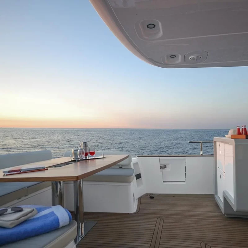 2014 Azimut Magellano 53 zu chartern (photo 10)