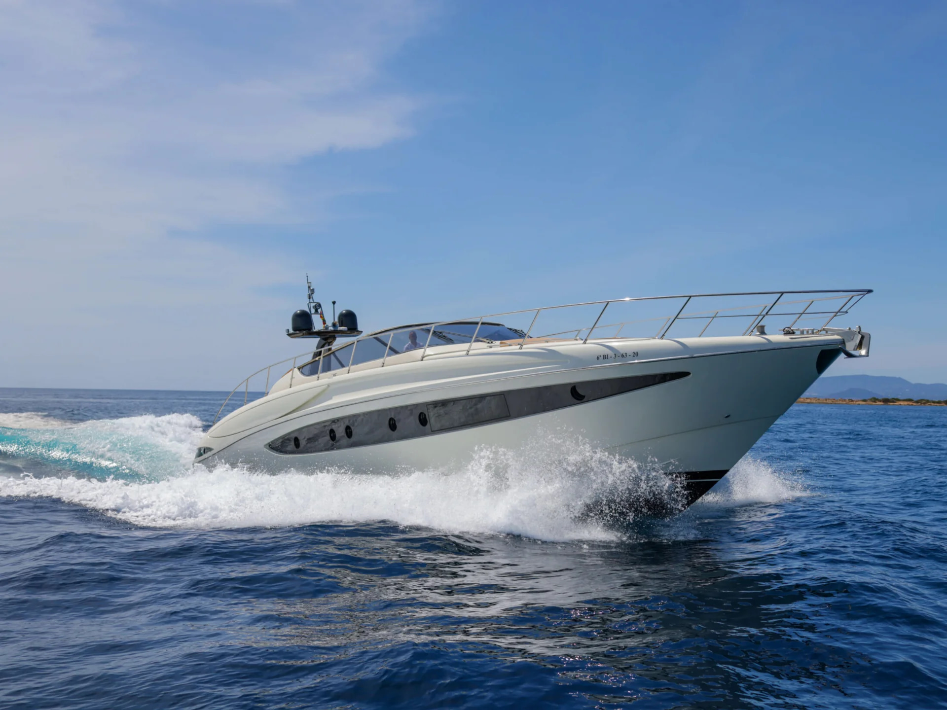 2011 Riva Virtus 63 te huur (photo 7)