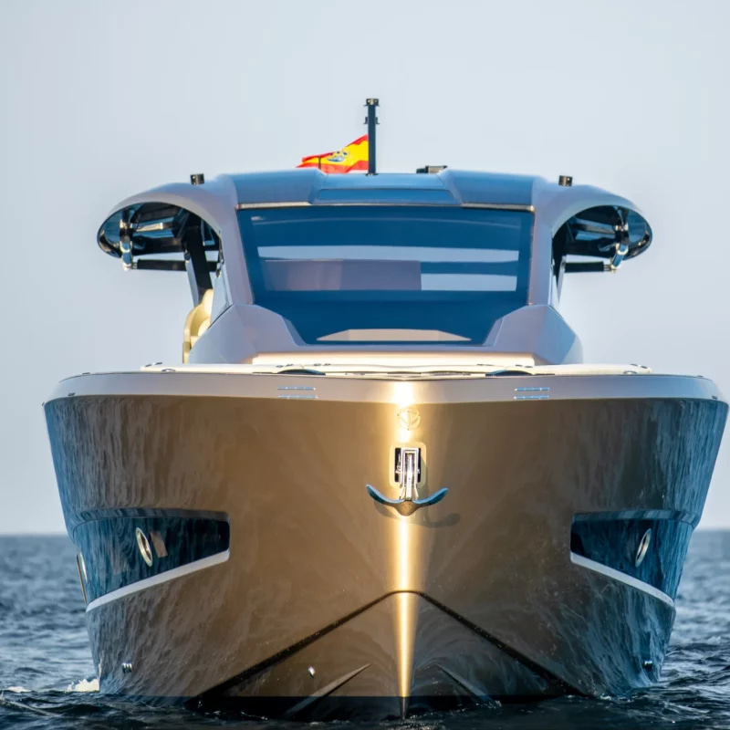 2025 Tesoro T50 Speciale for charter (photo 4)