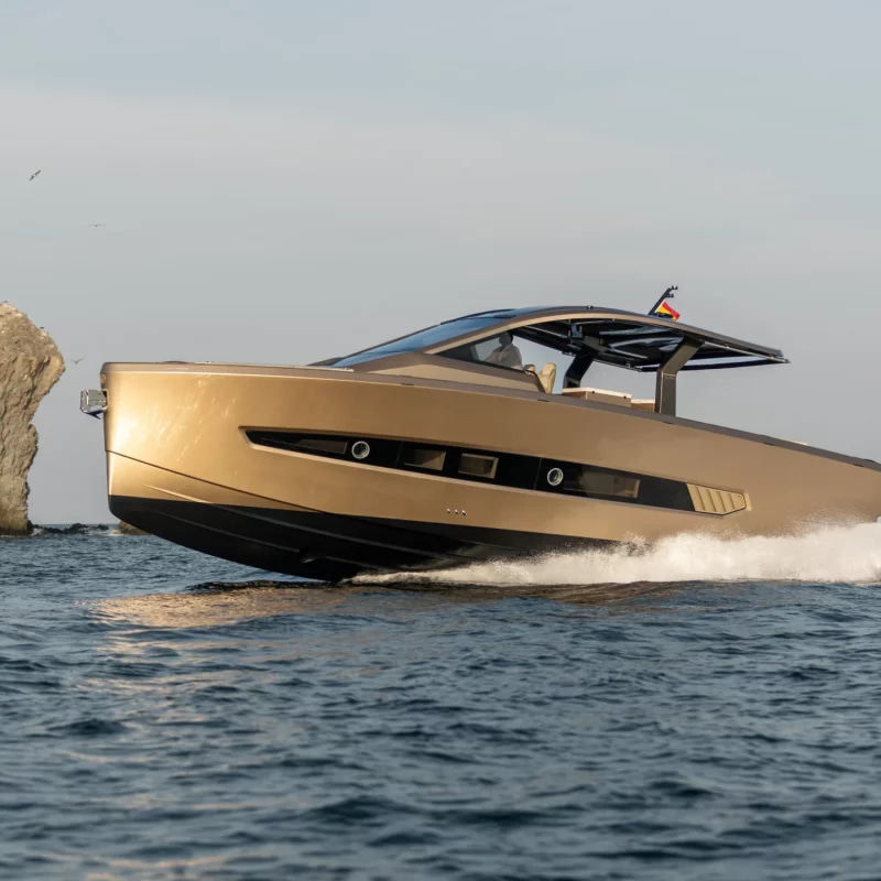 2025 Tesoro T50 Speciale for charter (photo 6)