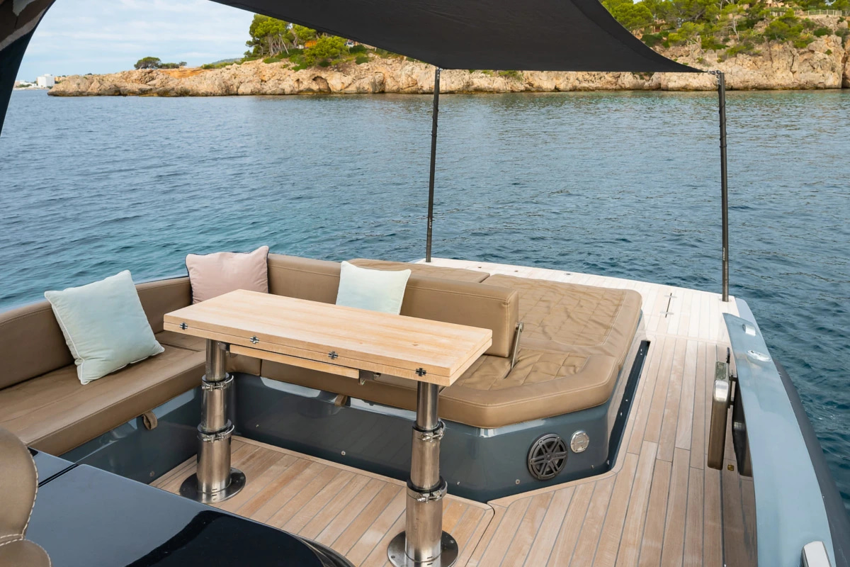 2019 SACS Marine Rebel 40 à louer (photo 15)