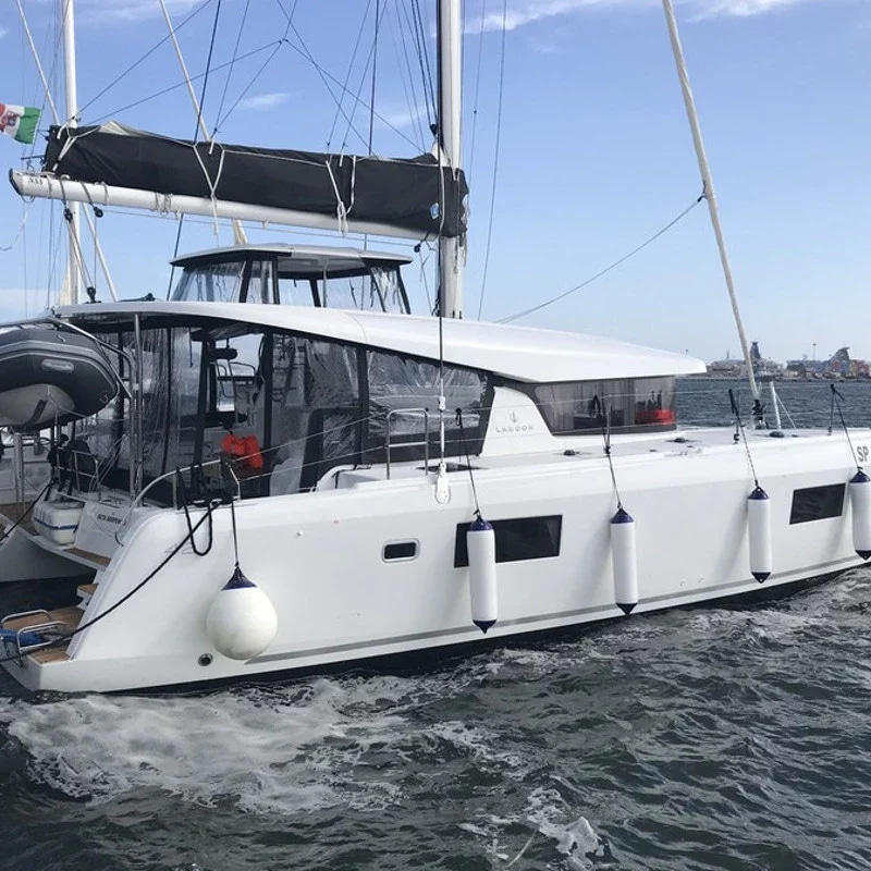 2019 Lagoon 42 à louer (photo 3)
