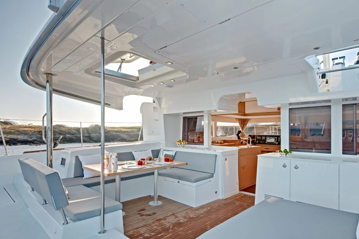 2015 Lagoon 450 te huur (photo 8)