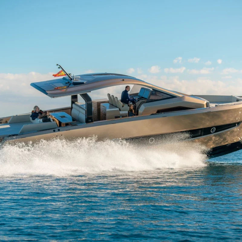 2025 Tesoro Yachts T50 Speciale a noleggio (photo 1)