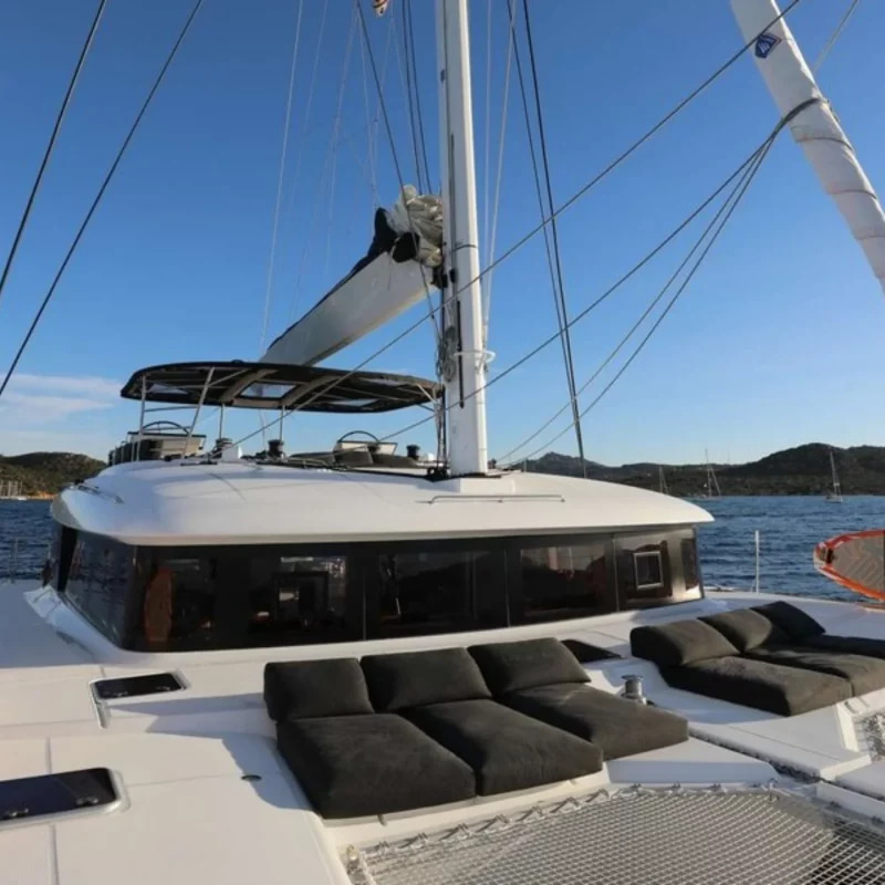 2017 Lagoon 620 for charter (photo 5)