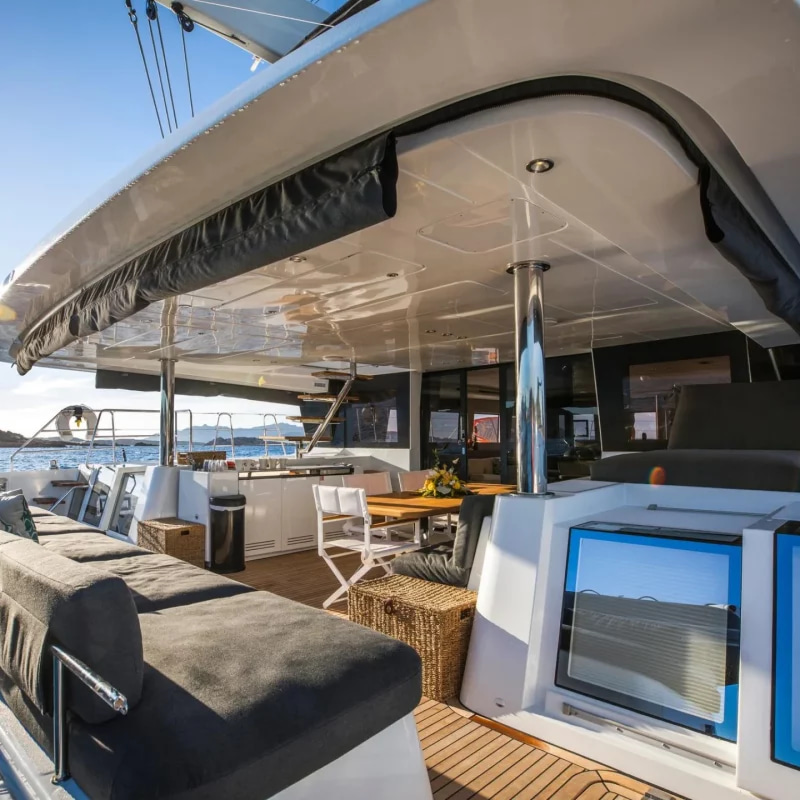 2017 Lagoon 620 for charter (photo 7)