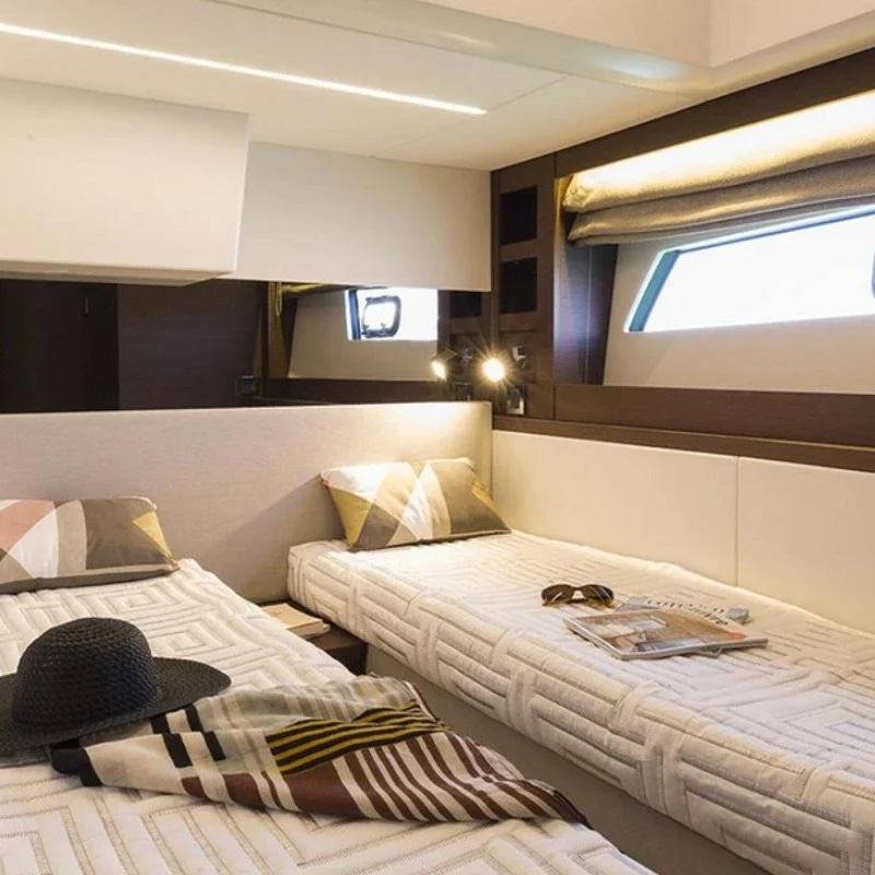 2019 Prestige 520 Fly na czarter (photo 6)