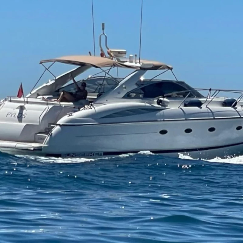 2003 Sunseeker Camargue 50 na czarter (photo 1)