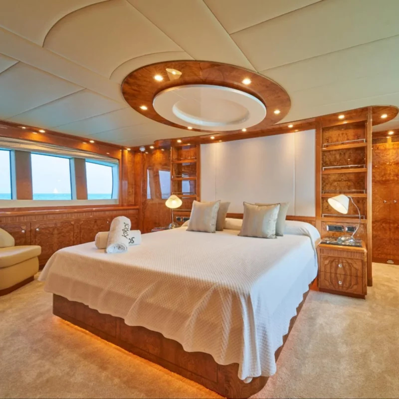 2007 Astondoa GLX 102 te huur (photo 37)