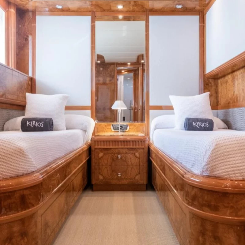 2007 Astondoa GLX 102 te huur (photo 43)