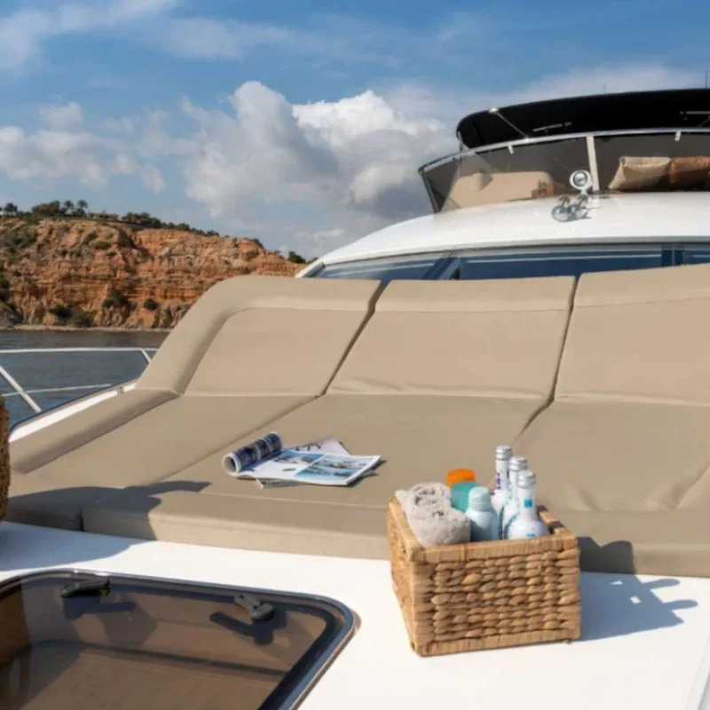 2010 Sunseeker Manhattan 70 for charter (photo 10)