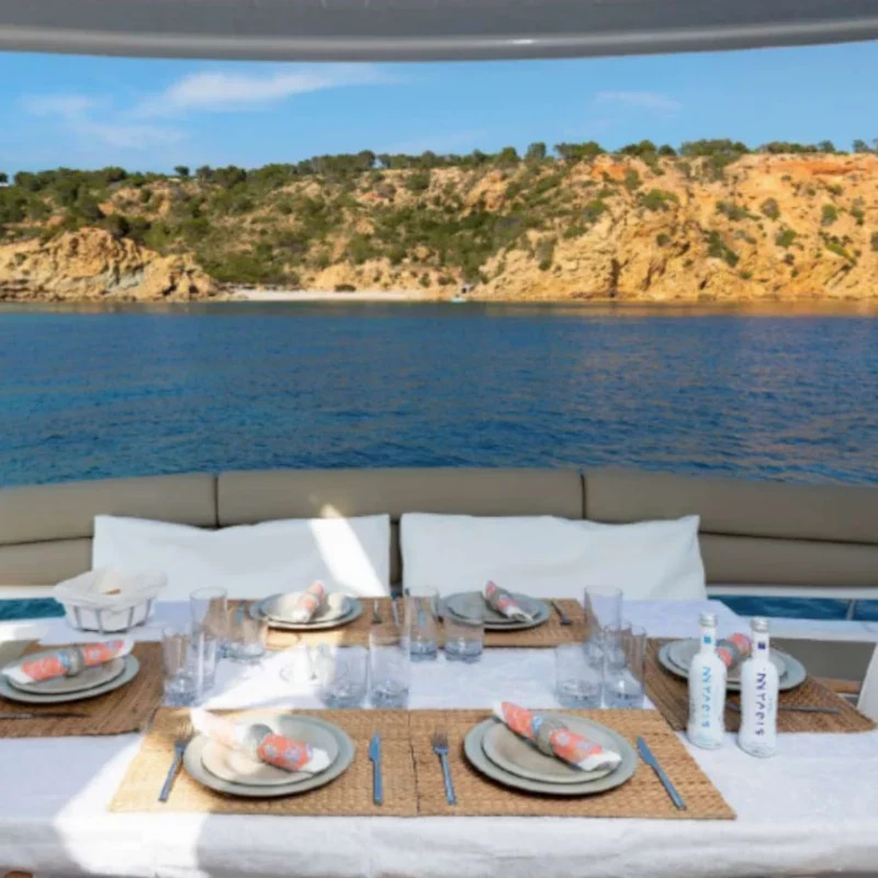2010 Sunseeker Manhattan 70 for charter (photo 14)